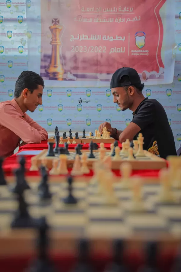 إدارة الأنشطــة الطلابيــة بجامعة الحكمة تعز تختتــم بطولــة الشطرنــج وتكــرم المتميزيــن والمشاركيــن فــي البطولــة