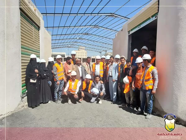 قسم الهندسة المعمارية بكلية العلوم والهندسة ينفّذ زيارة ميدانية إلى منشآت تحت التنفيذ ومعامل إنتاج مواد البناء