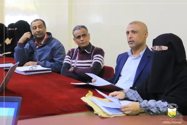 قسم نظم المعلومات بكلية العلوم الإدارية يقيم المناقشة الأولية لمشاريع التخرج للعام 2024/2023م