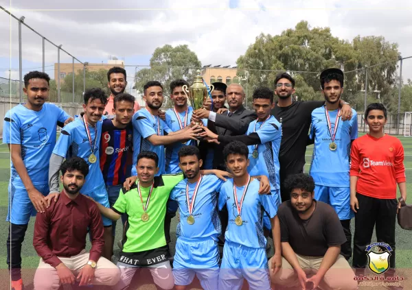 فريق قسم طب عام وجراحة م3 يتوّج بالفوز بكأس رئيس جامعة الحكمة لكرة القدم للعام 2023-2024م