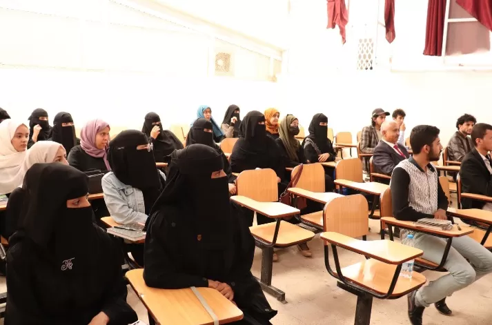 رئيس جامعة الحكمة أ.د / مختار دائل يرحب بالطلاب المستجدين للعام 2022 / 2023م