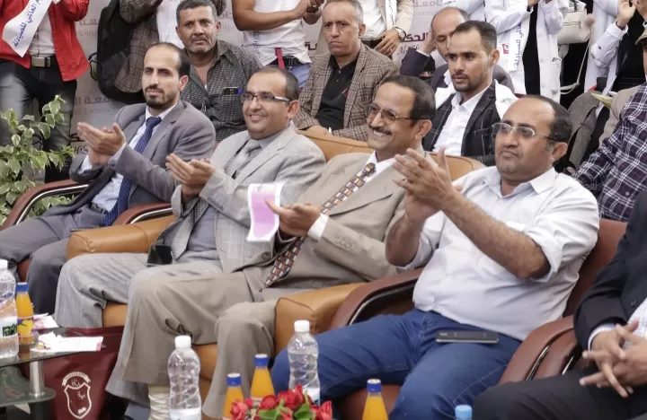 افتتاح معرض طبي صيدلي وندوة علمية بمناسبة اليوم العالمي للصيدلة بجامعة الحكمة