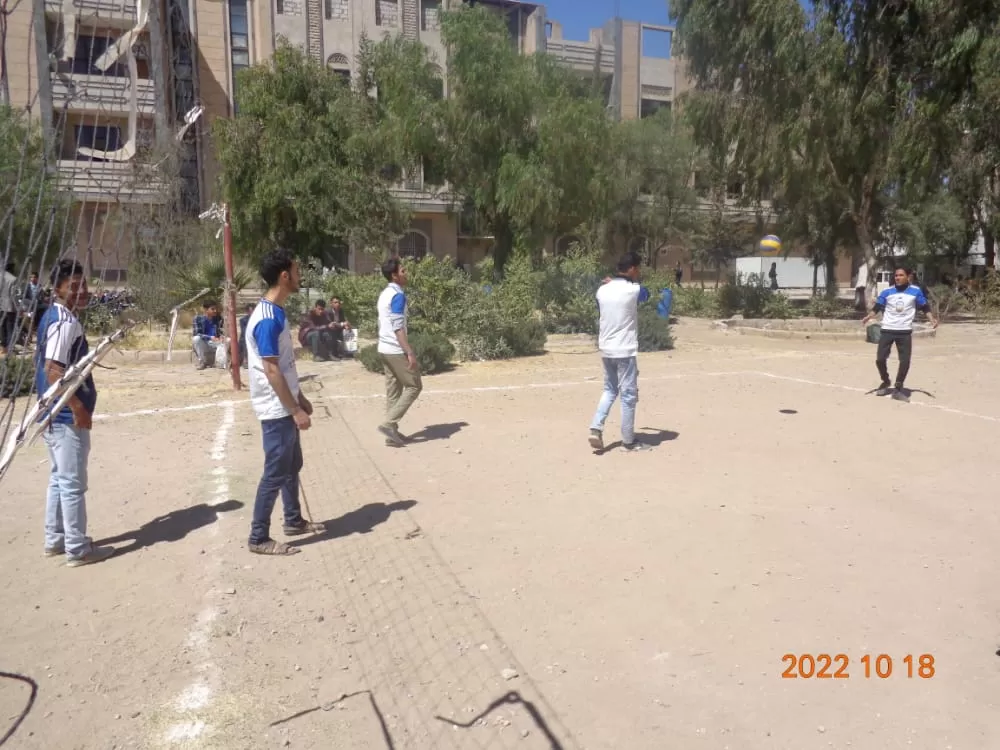 "طلاب دبلوم مساعدين أطباء يحققون المركز الأول في بطولة كرة الطائرة بجامعة الحكمة - ذمار"