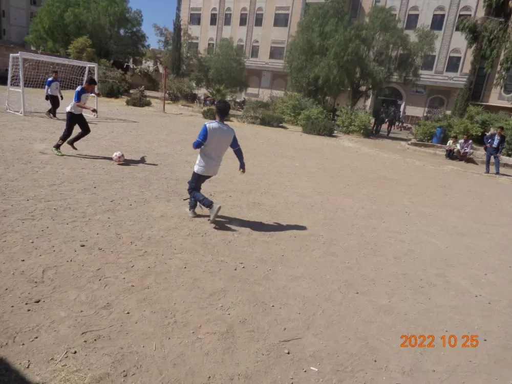 "تواصل منافسات بطولة إستقبال الطلاب المستجدين لكرة القدم الخماسية بجامعة الحكمة - ذمار"