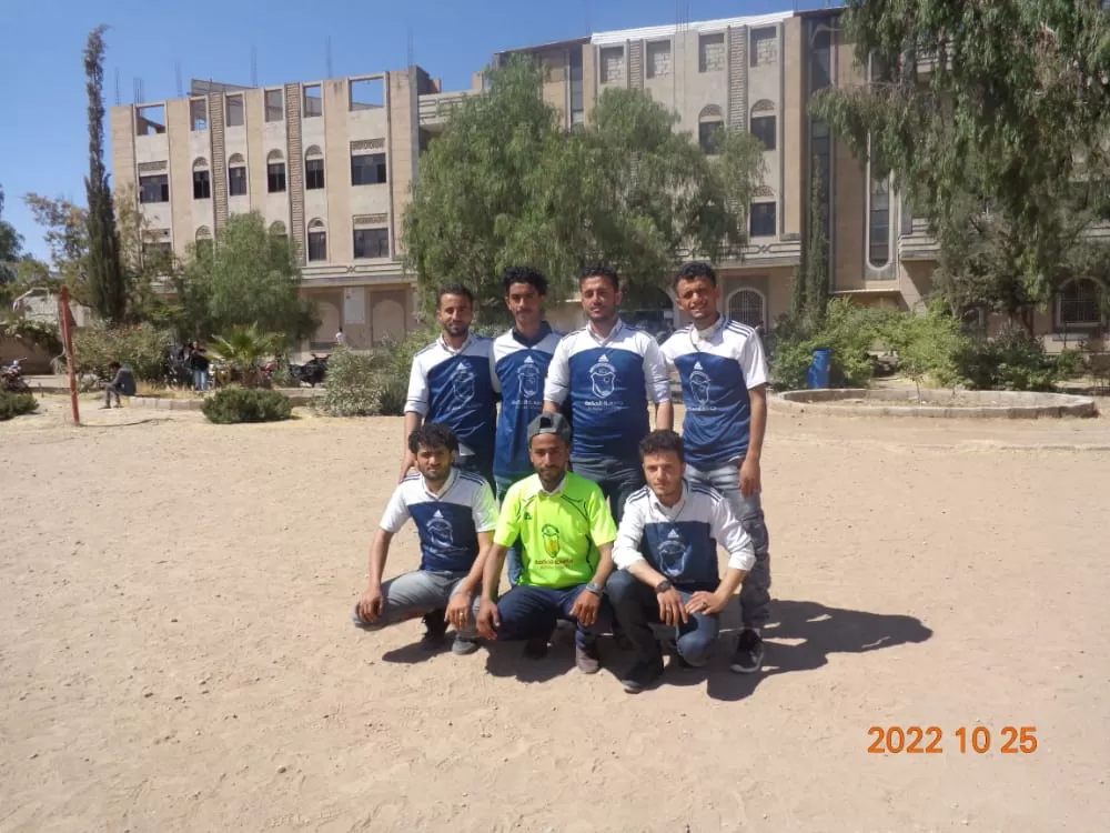 "تواصل منافسات بطولة إستقبال الطلاب المستجدين لكرة القدم الخماسية بجامعة الحكمة - ذمار"