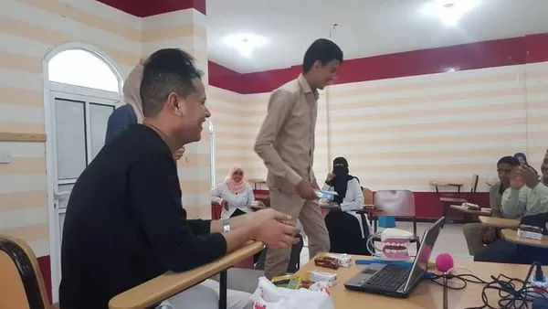 طلاب مدرسة باكثير في زيارة لجامعة الحكمة