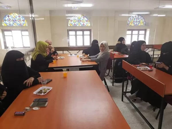 لقاء عيدي بمنتسبي الجامعة في صنعاء