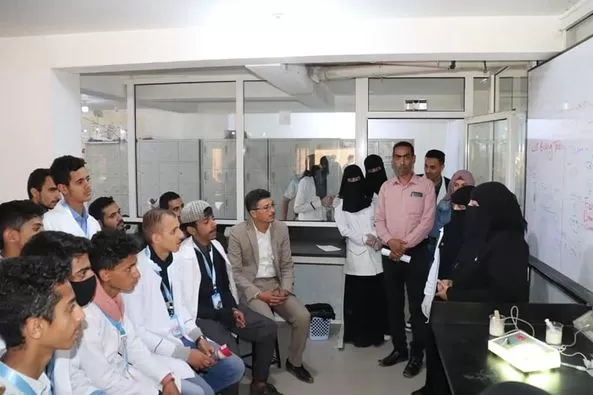 جامعة الحكمة تستقبل طلاب مدارس الإشراق الحديثة