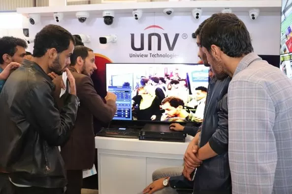 طلاب هندسة الاتصالات والشبكات في معرض سايتكس صنعاء لتقنية المعلومات والاتصالات