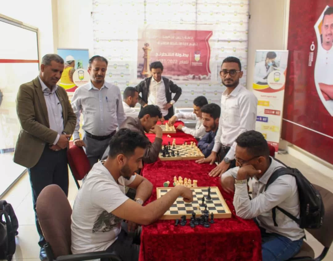 إدارة الأنشطــة الطلابيــة بجامعة الحكمة تعز تختتــم بطولــة الشطرنــج وتكــرم المتميزيــن والمشاركيــن فــي البطولــة