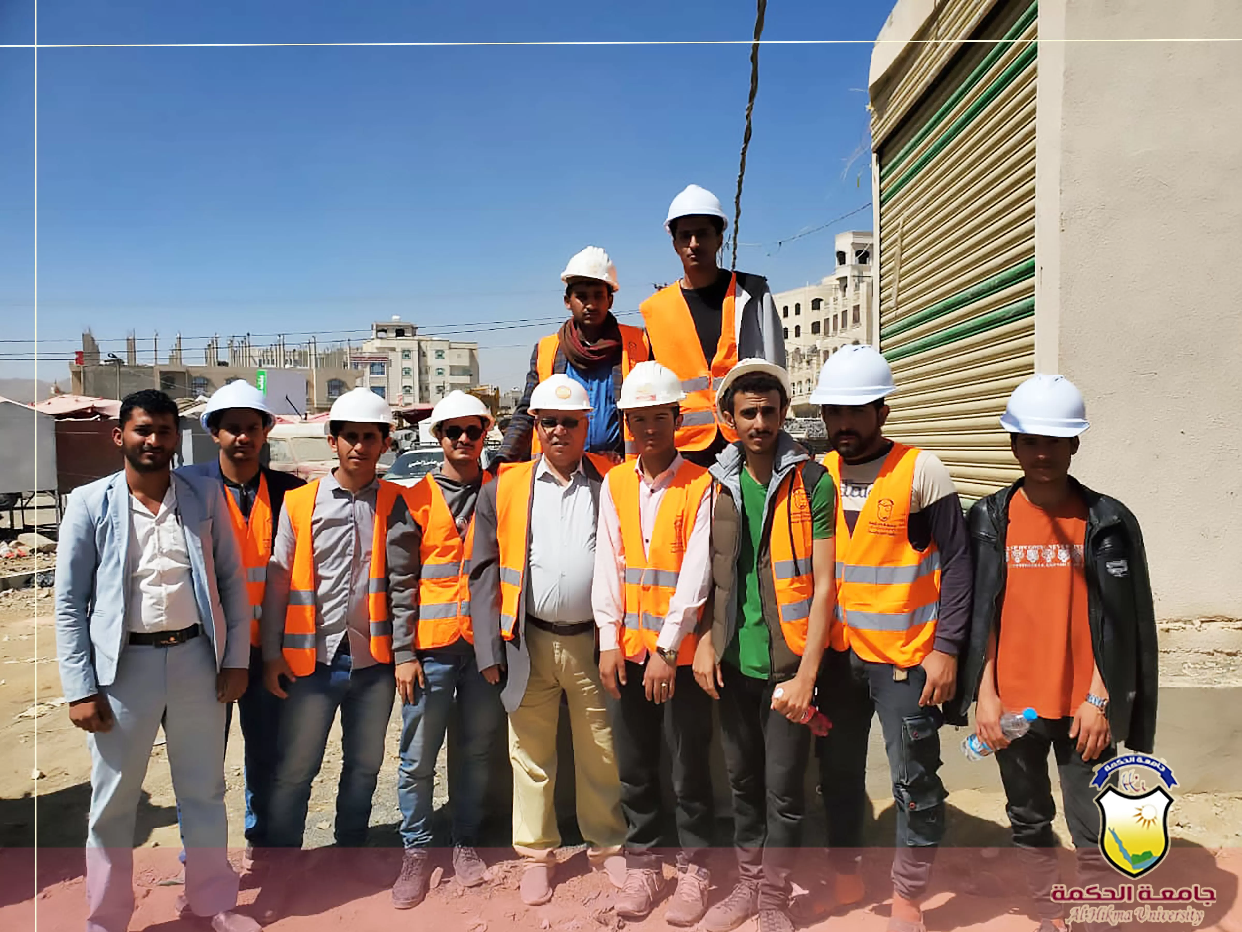 قسم الهندسة المعمارية بكلية العلوم والهندسة ينفّذ زيارة ميدانية إلى منشآت تحت التنفيذ ومعامل إنتاج مواد البناء