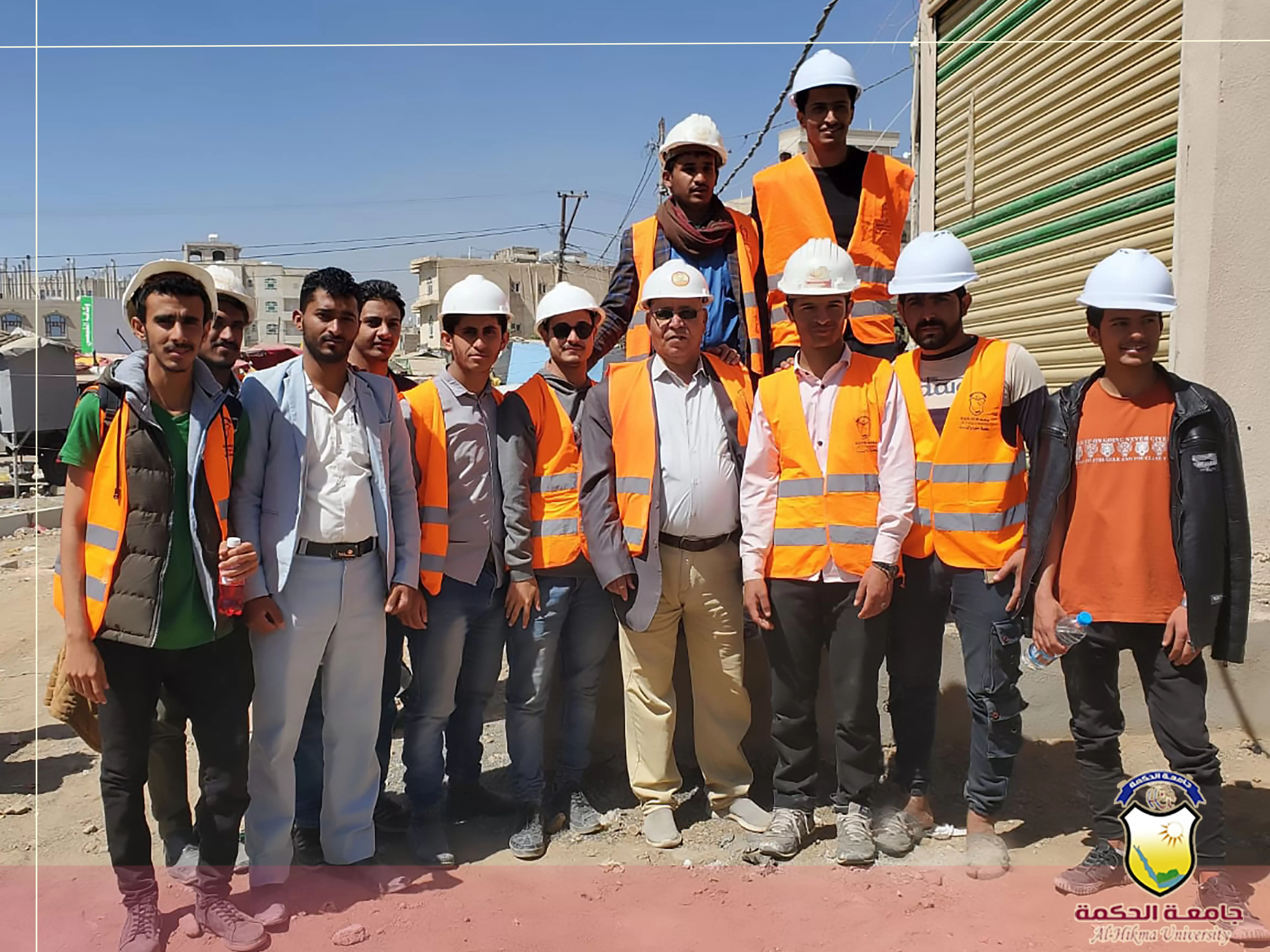 قسم الهندسة المعمارية بكلية العلوم والهندسة ينفّذ زيارة ميدانية إلى منشآت تحت التنفيذ ومعامل إنتاج مواد البناء