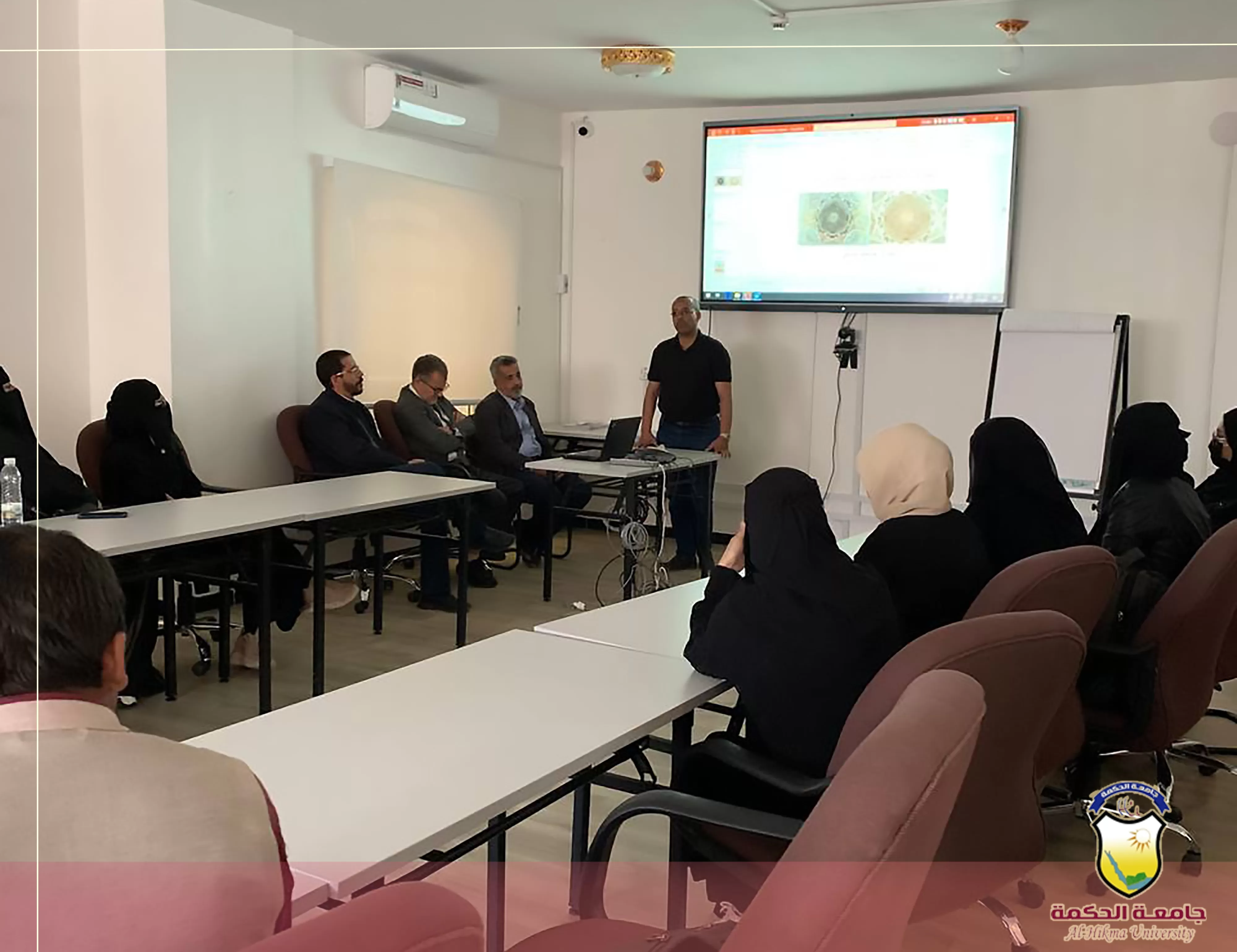 قسم الهندسة المعمارية ينفذ زيارة ميدانية إلى الصندوق الاجتماعي للتنمية - الإدارة العامة