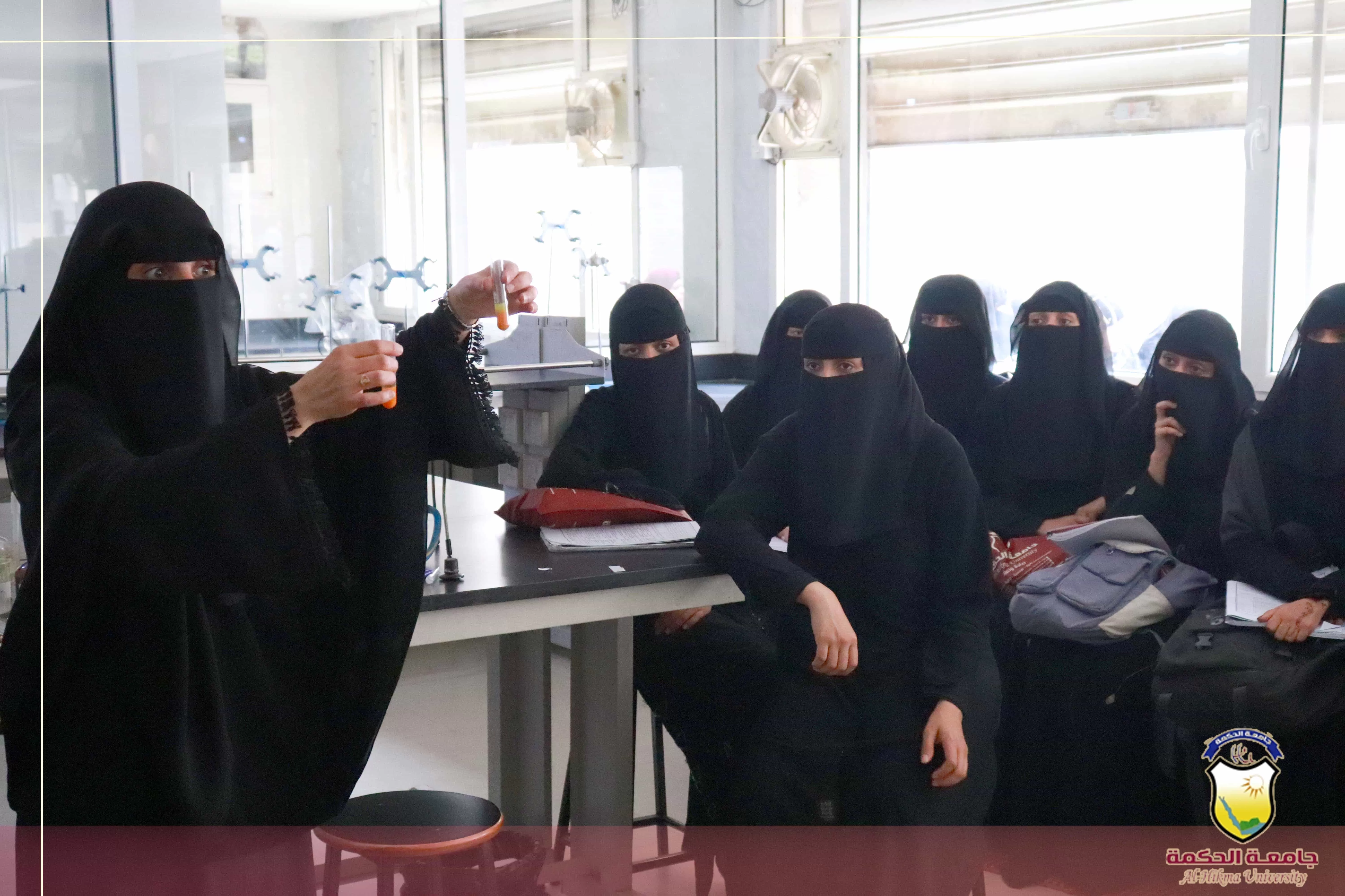 جامعة الحكمة تواصل إستقبال الزيارات العلمية لطلاب الثانوية العامة من المدارس الأهلية والحكومية بصنعاء