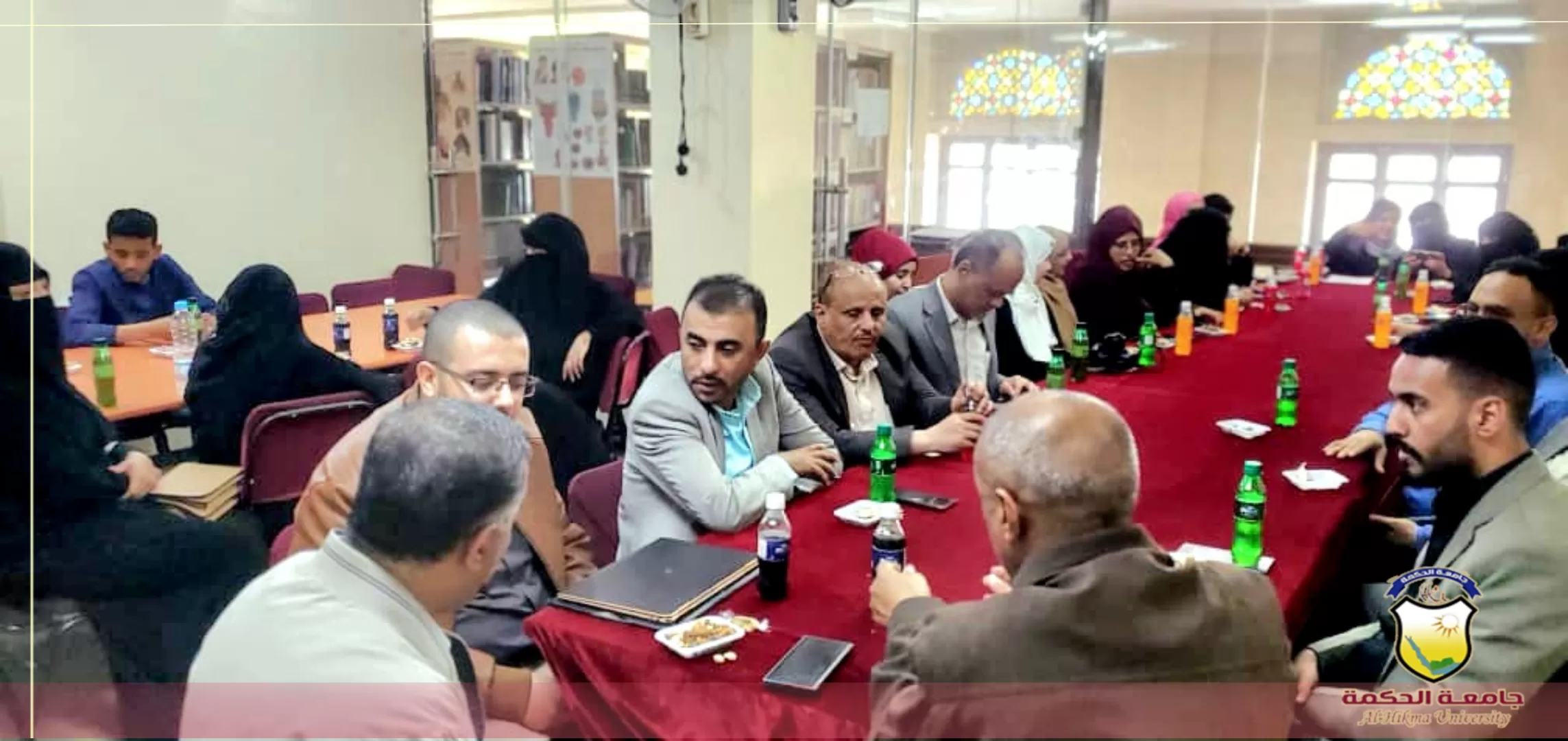 جامعة الحكمة تقيم جلسة معايدة للكادر الإداري والأكاديمي بصنعاء