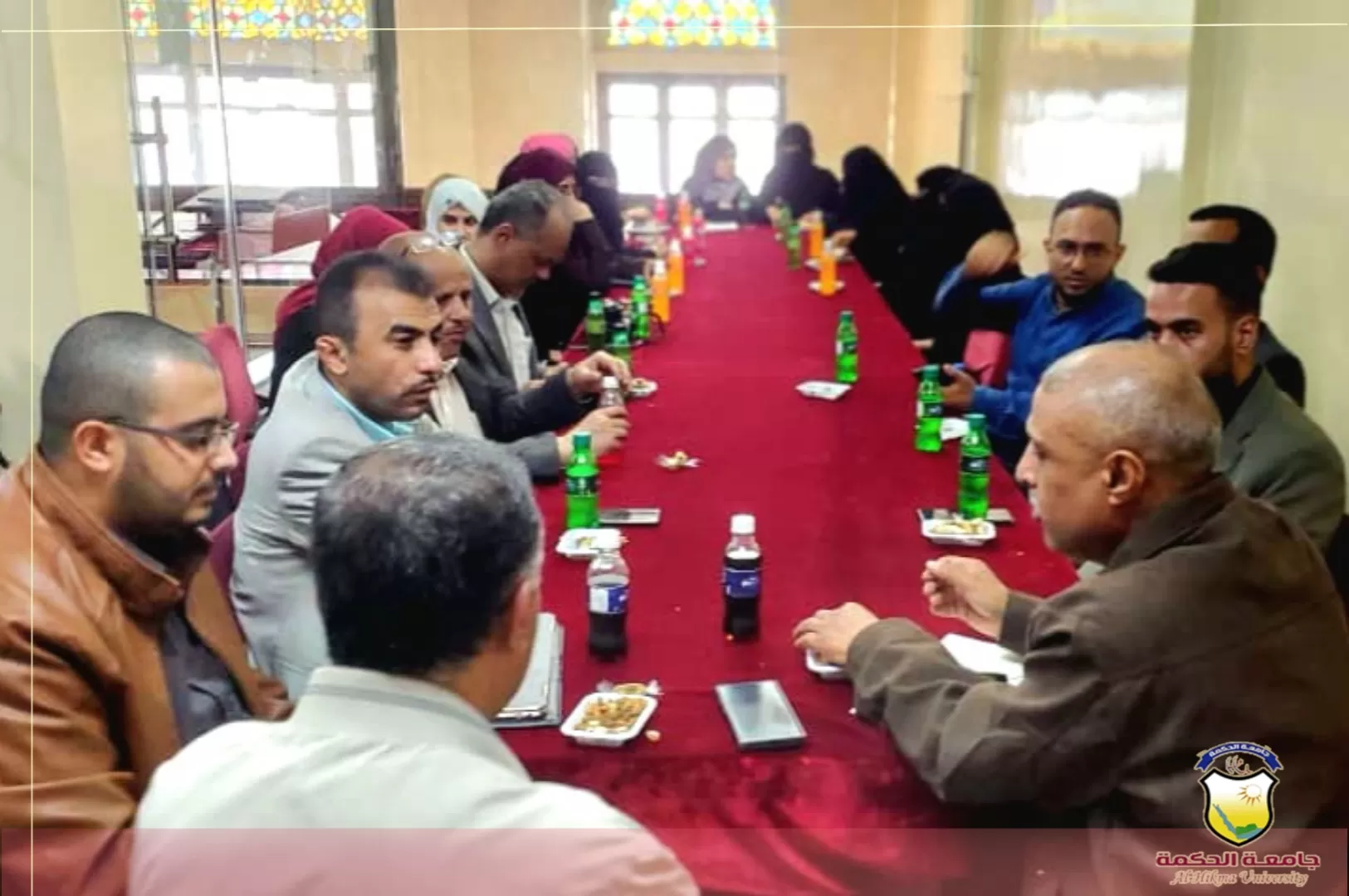 جامعة الحكمة تقيم جلسة معايدة للكادر الإداري والأكاديمي بصنعاء