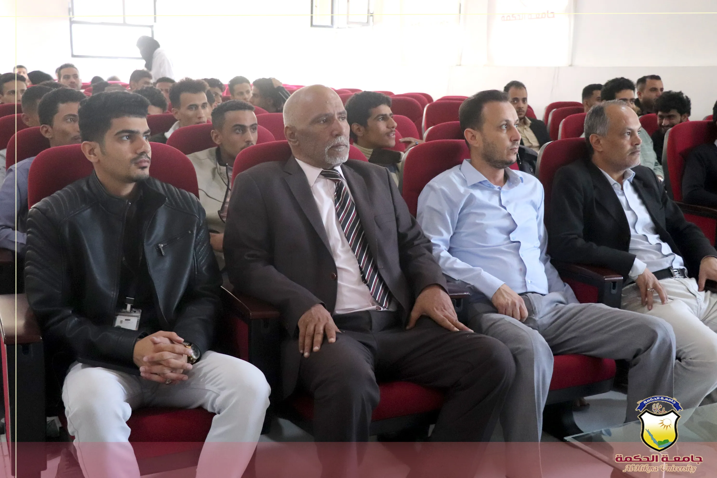 جامعة الحكمة - اليمن تنظم ورشة عمل بالشراكة مع مجموعة هائل سعيد أنعم حول كيفية كتابة السيرة الذاتية