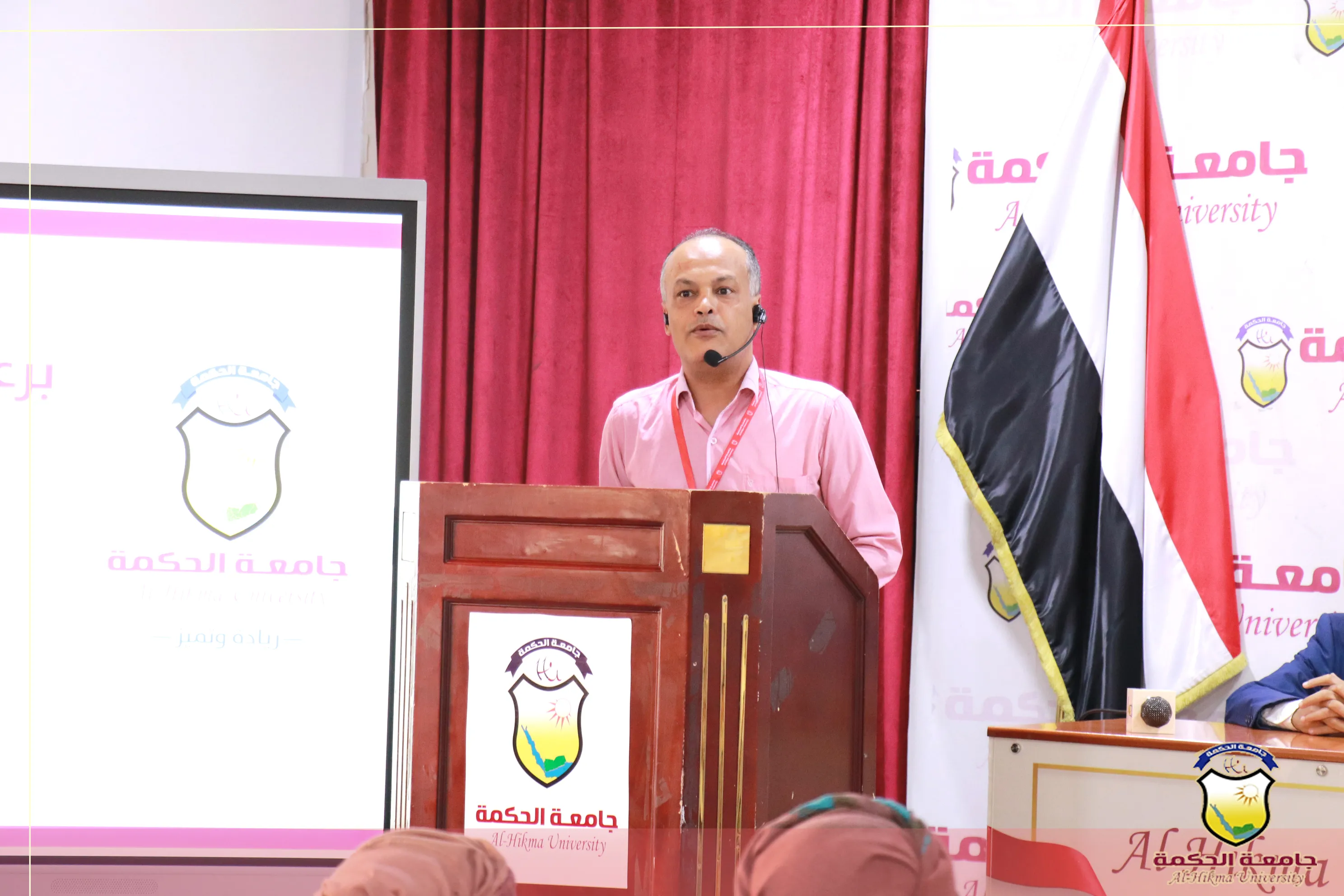 لليوم الثاني على التوالي؛ جامعة الحكمة تكرّم طلابها الأوائل للعام 2025/2024م بكلية العلوم والهندسة