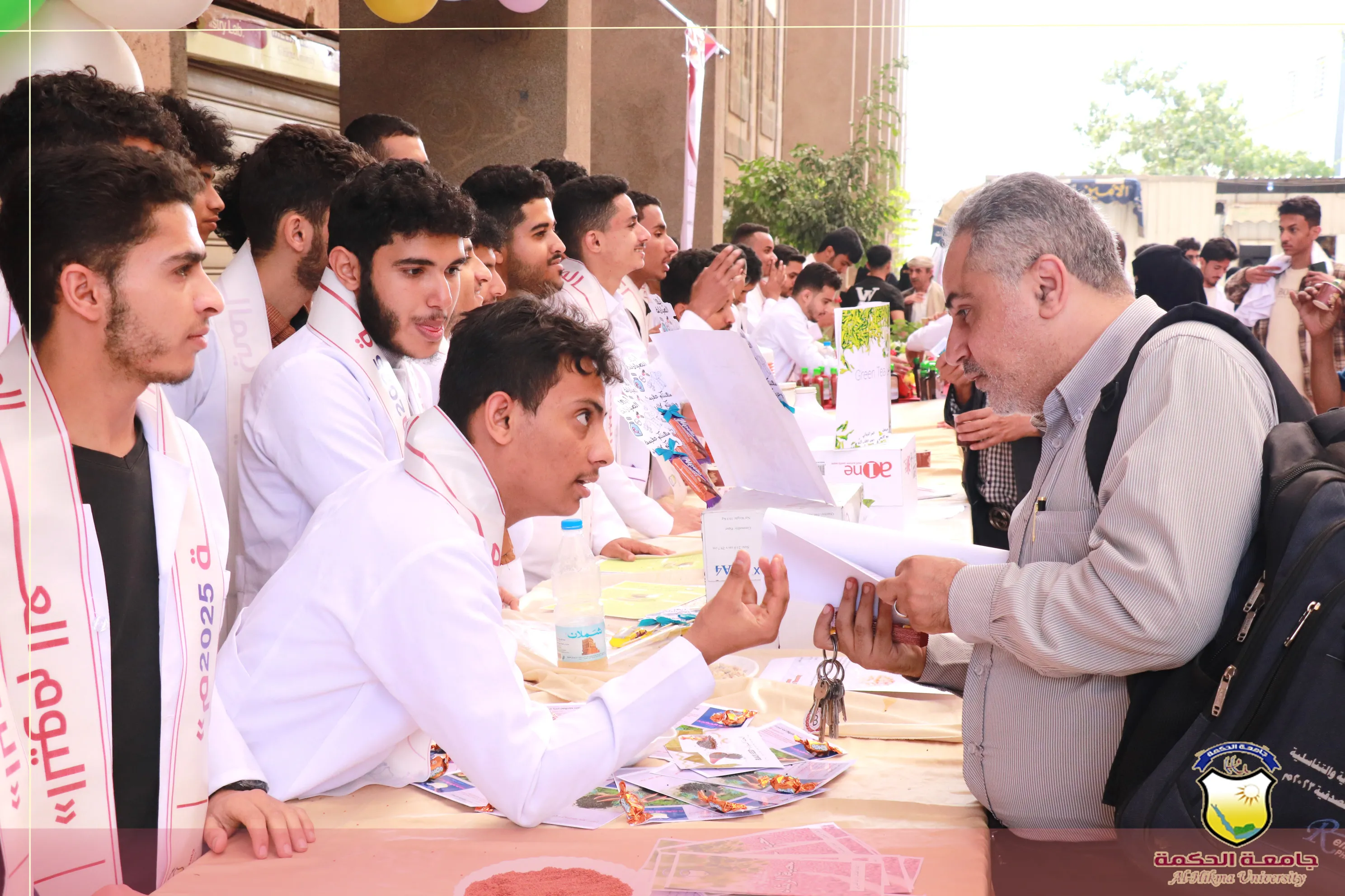 جامعة الحكمة تقيم ندوة ومعرض للإنتاج الصيدلي بمناسبة #اليوم_العالمي_للصيادلة