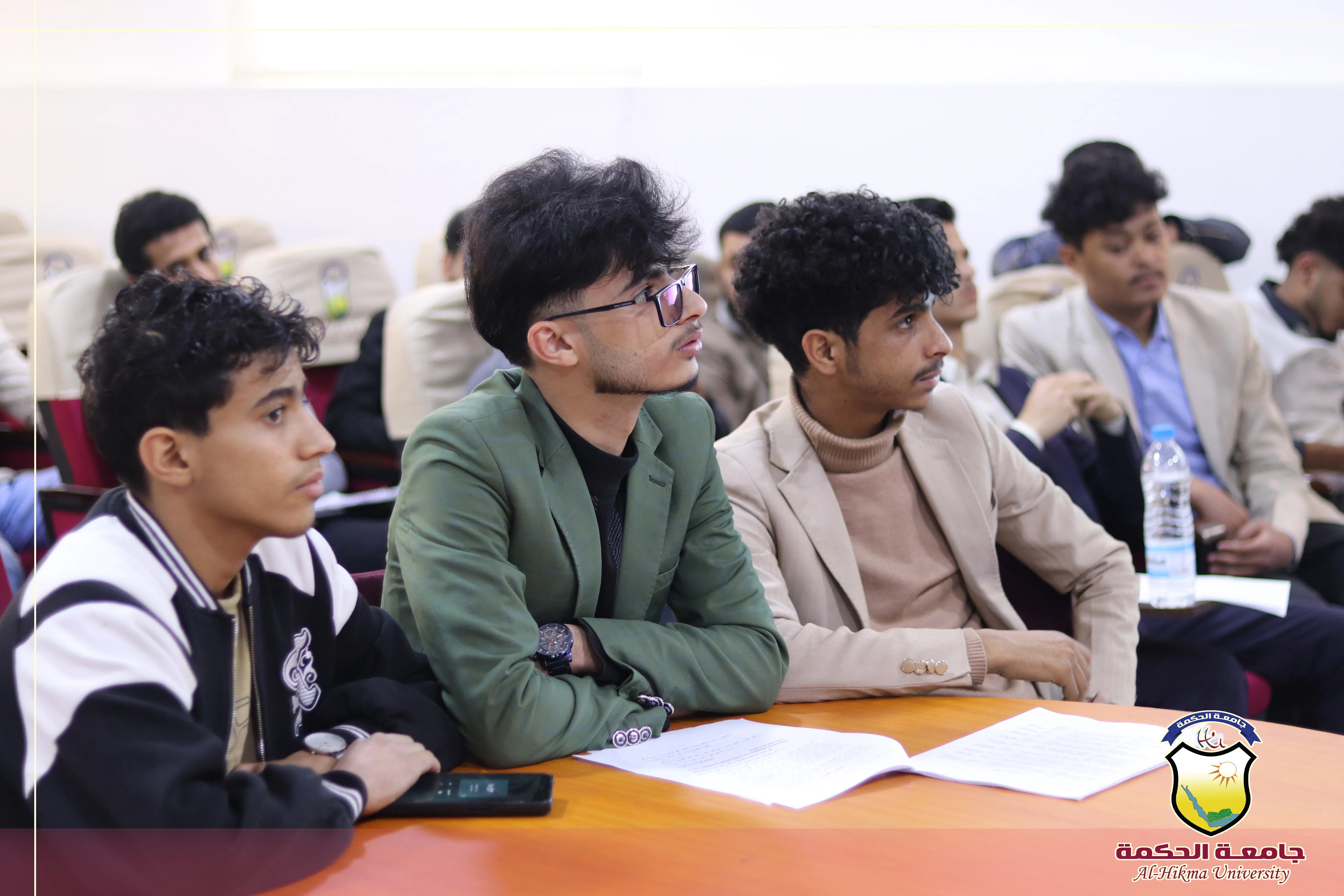 جامعة الحكمة تقيم محكمة افتراضية متخصصة في جمع الأدلة الرقمية بحضور قيادات أكاديمية وقضائية