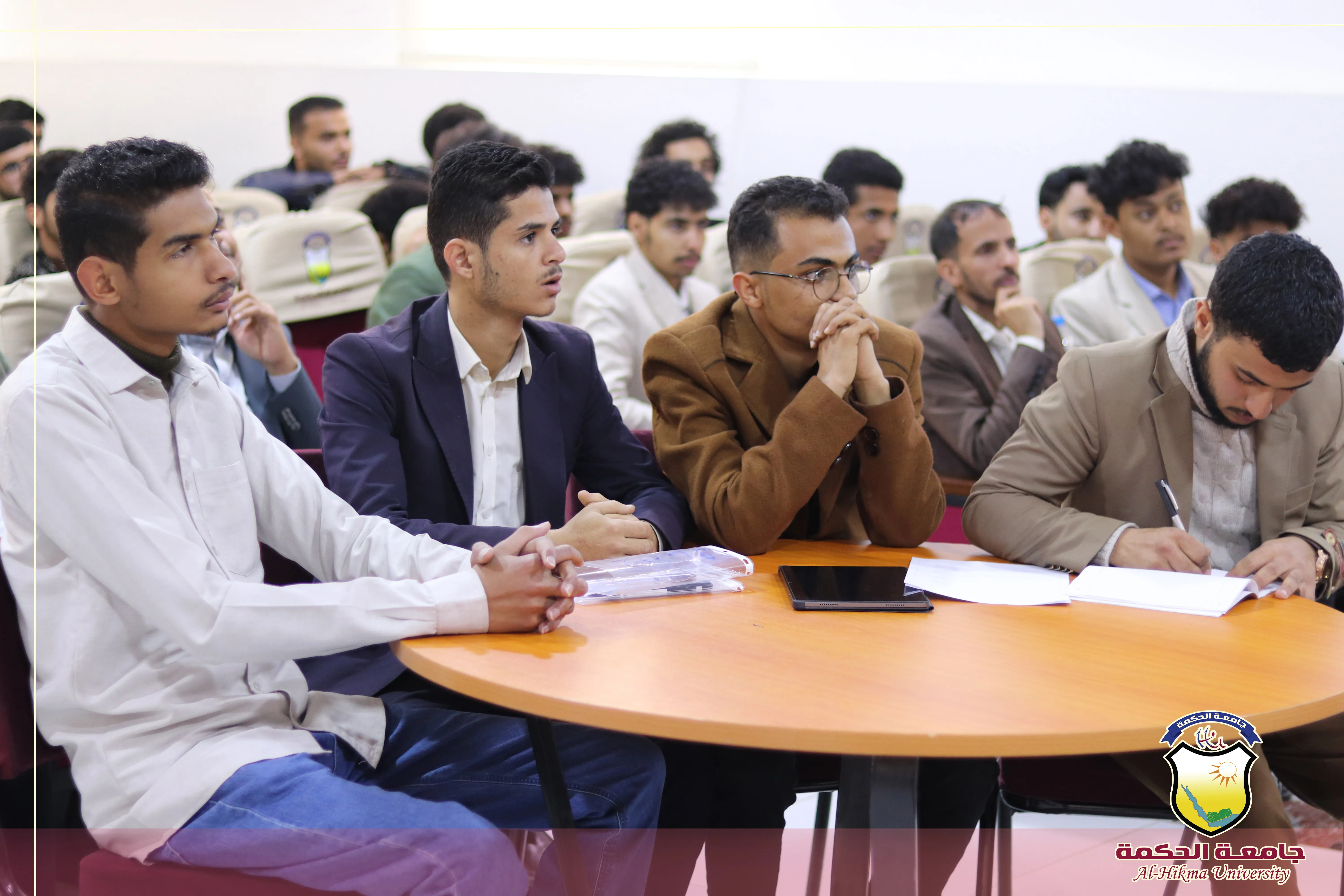 جامعة الحكمة تقيم محكمة افتراضية متخصصة في جمع الأدلة الرقمية بحضور قيادات أكاديمية وقضائية