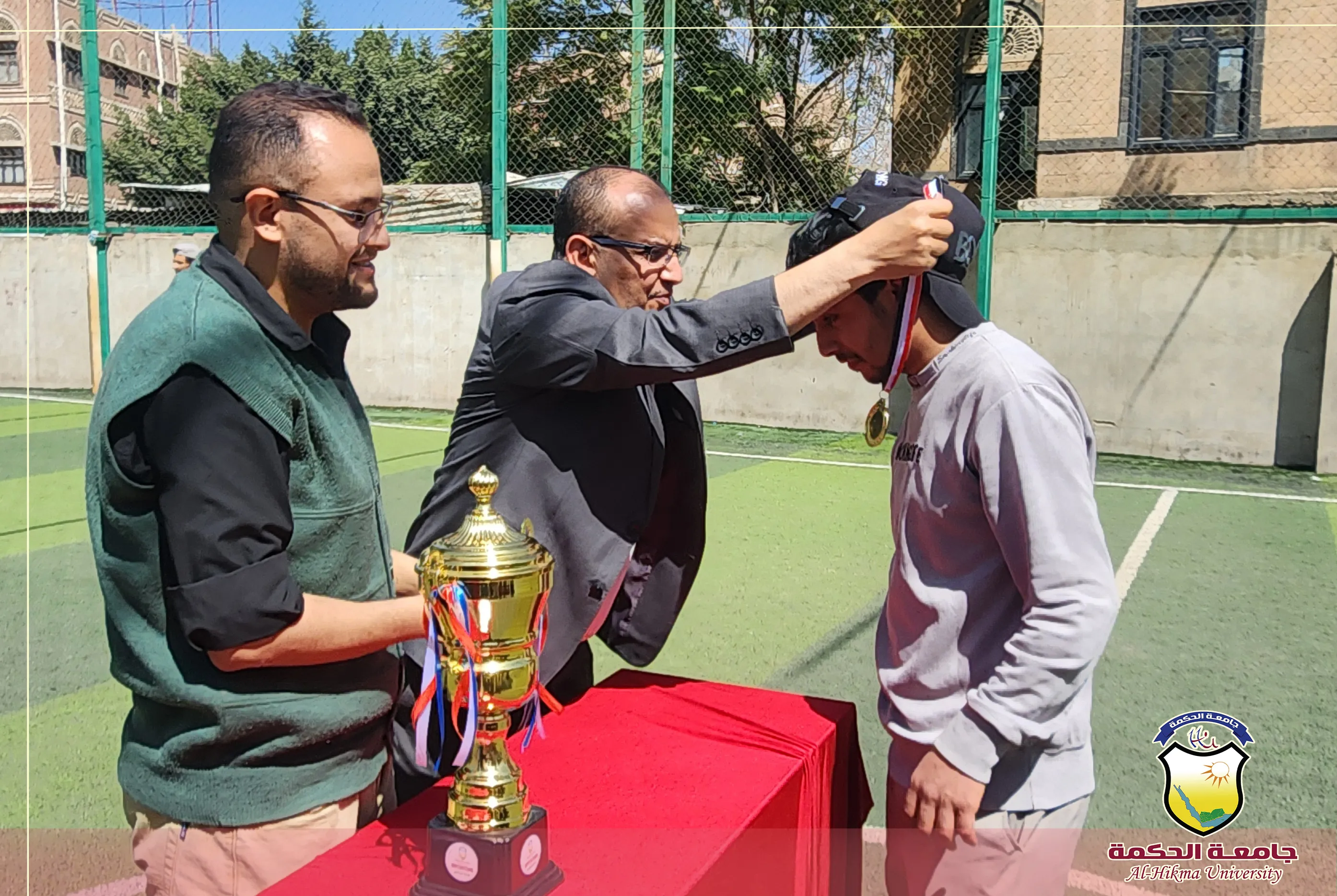 فريق الطب البشري يتوج بطلاً للدوري الداخلي على كأس رئيس الجامعة برباعية نظيفة أمام تقنية المعلومات