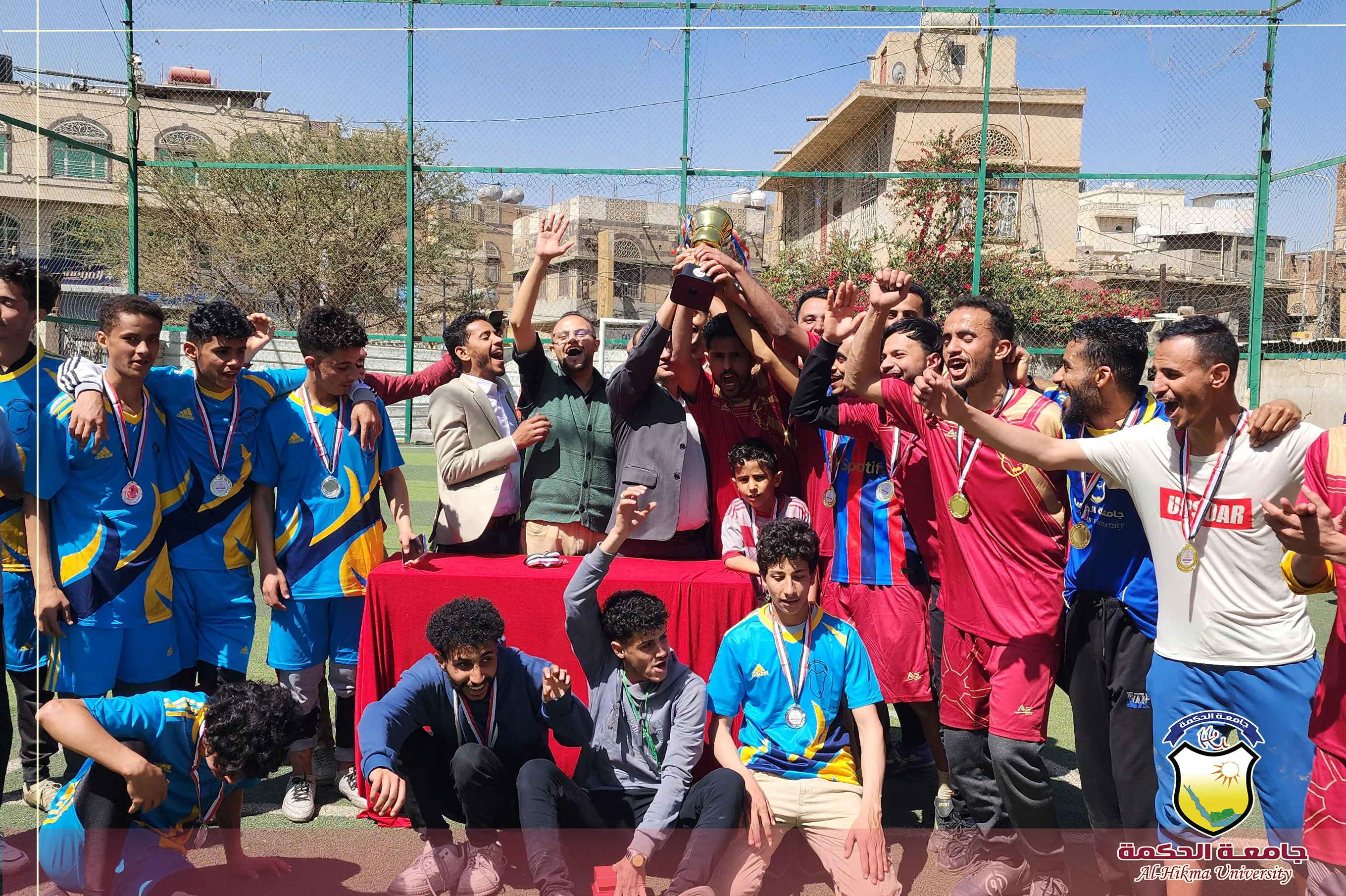 فريق الطب البشري يتوج بطلاً للدوري الداخلي على كأس رئيس الجامعة برباعية نظيفة أمام تقنية المعلومات