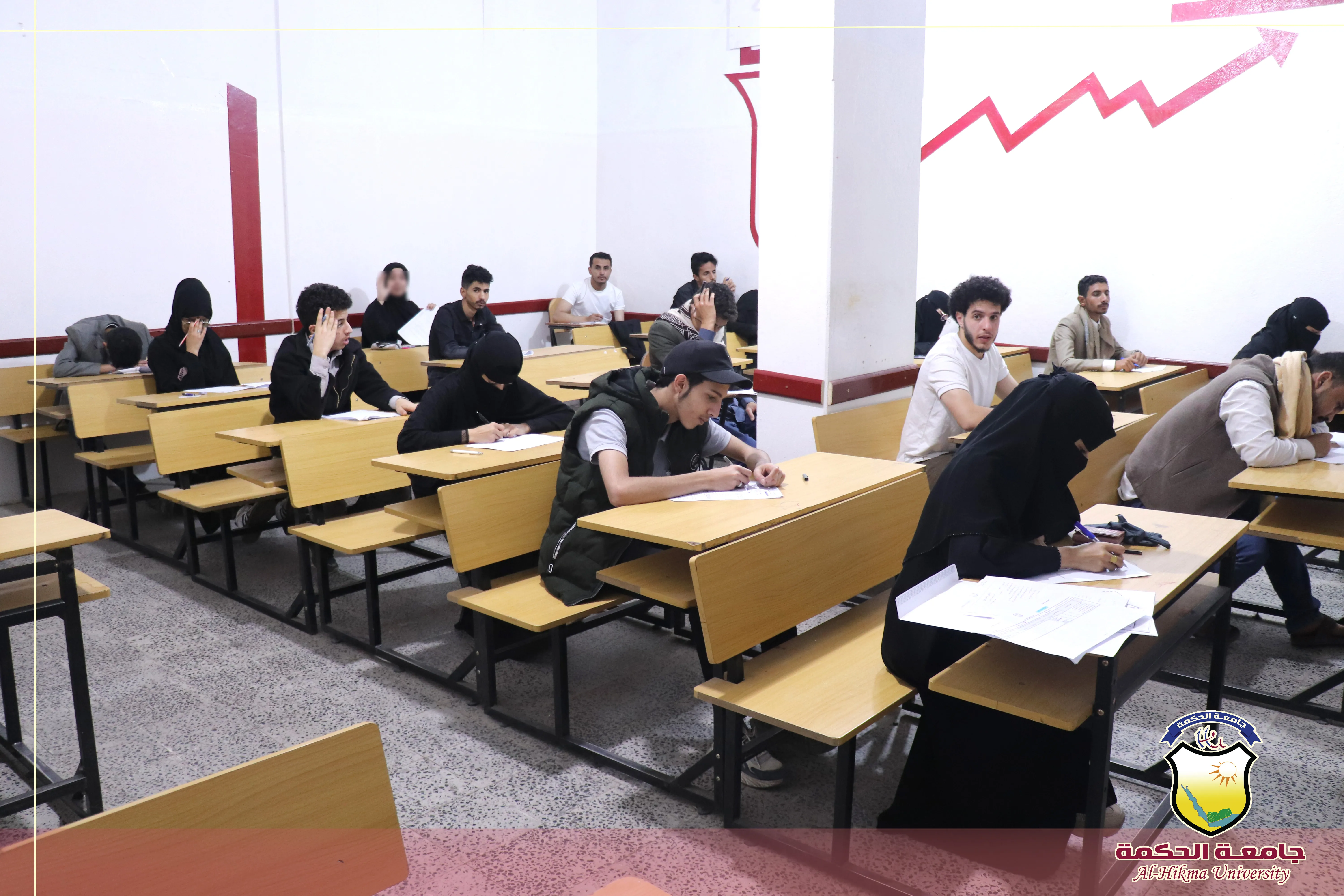 جامعة الحكمة تدشن الإمتحانات النهائية لطلبة المستوى الأول من العام الجامعي 1447هـ - 2025/ 2026م