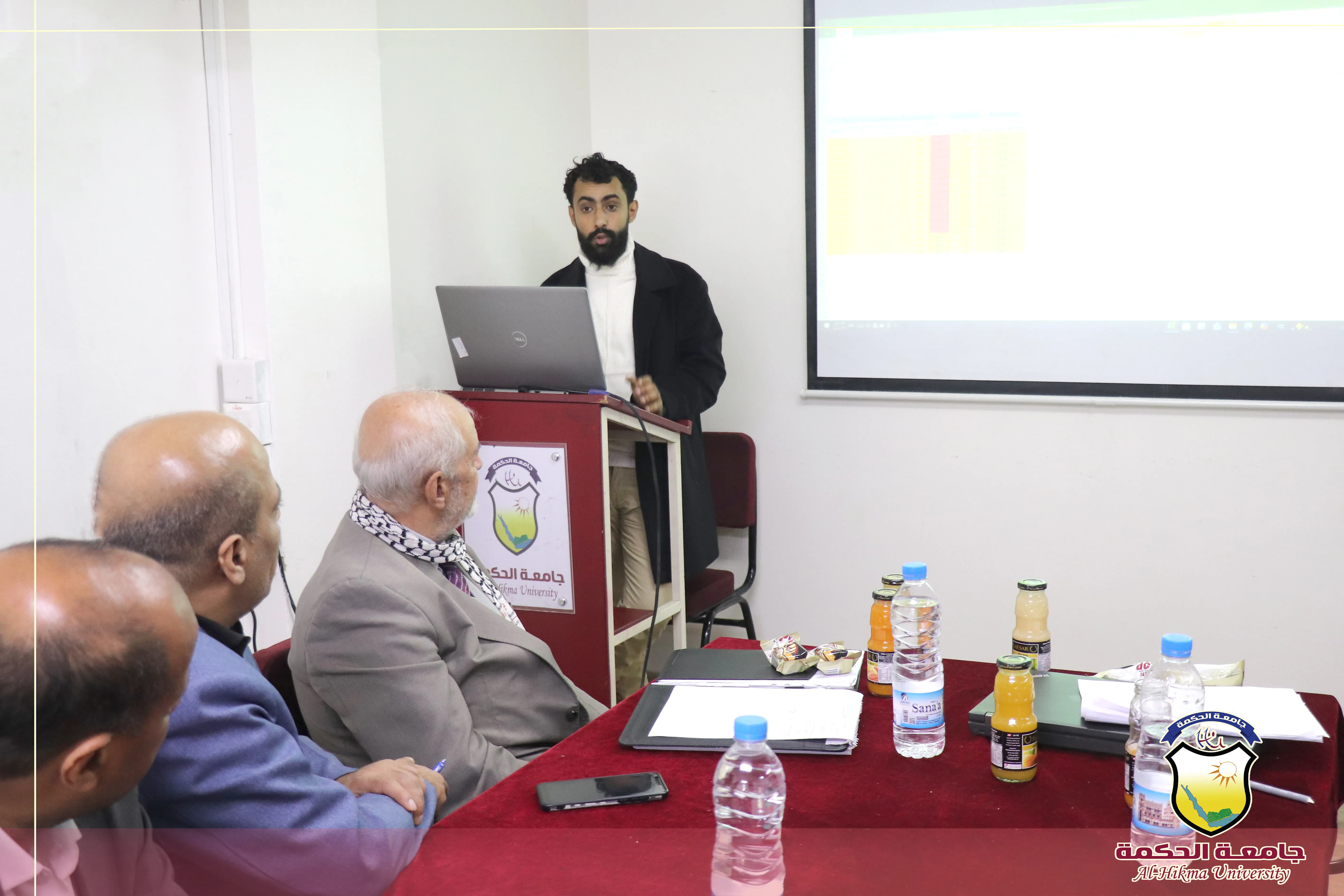 جامعة الحكمة تقيم اليوم العلمي لمناقشة مشاريع تخرج طلبة قسم الهندسة المدنية بكلية العلوم والهندسة