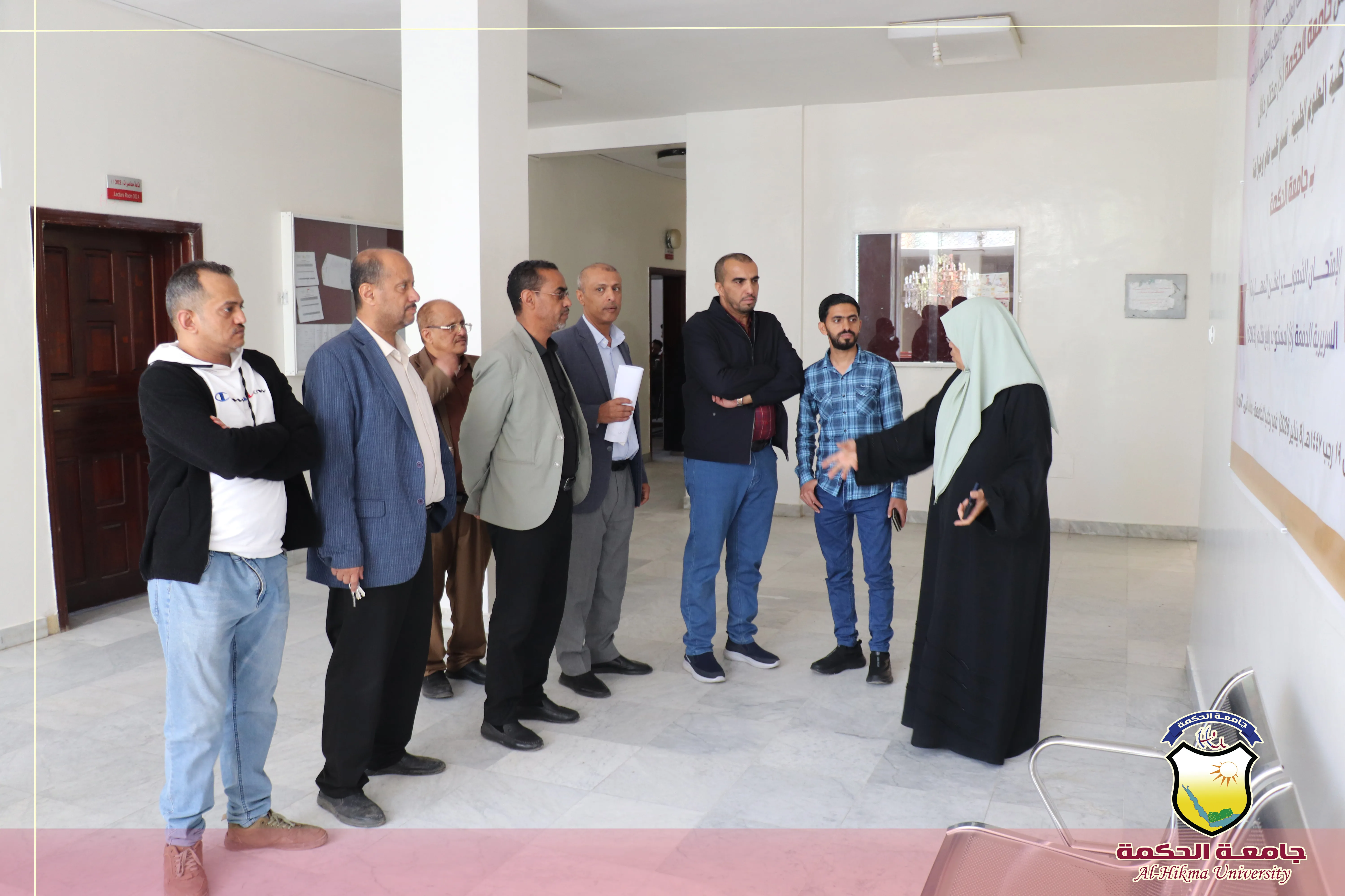 جامعة الحكمة تستقبل الكادر الزائر من مجموعة هائل سعيد أنعم وشركاه لتعزيز الشراكة والاطلاع على العملية التعليمية