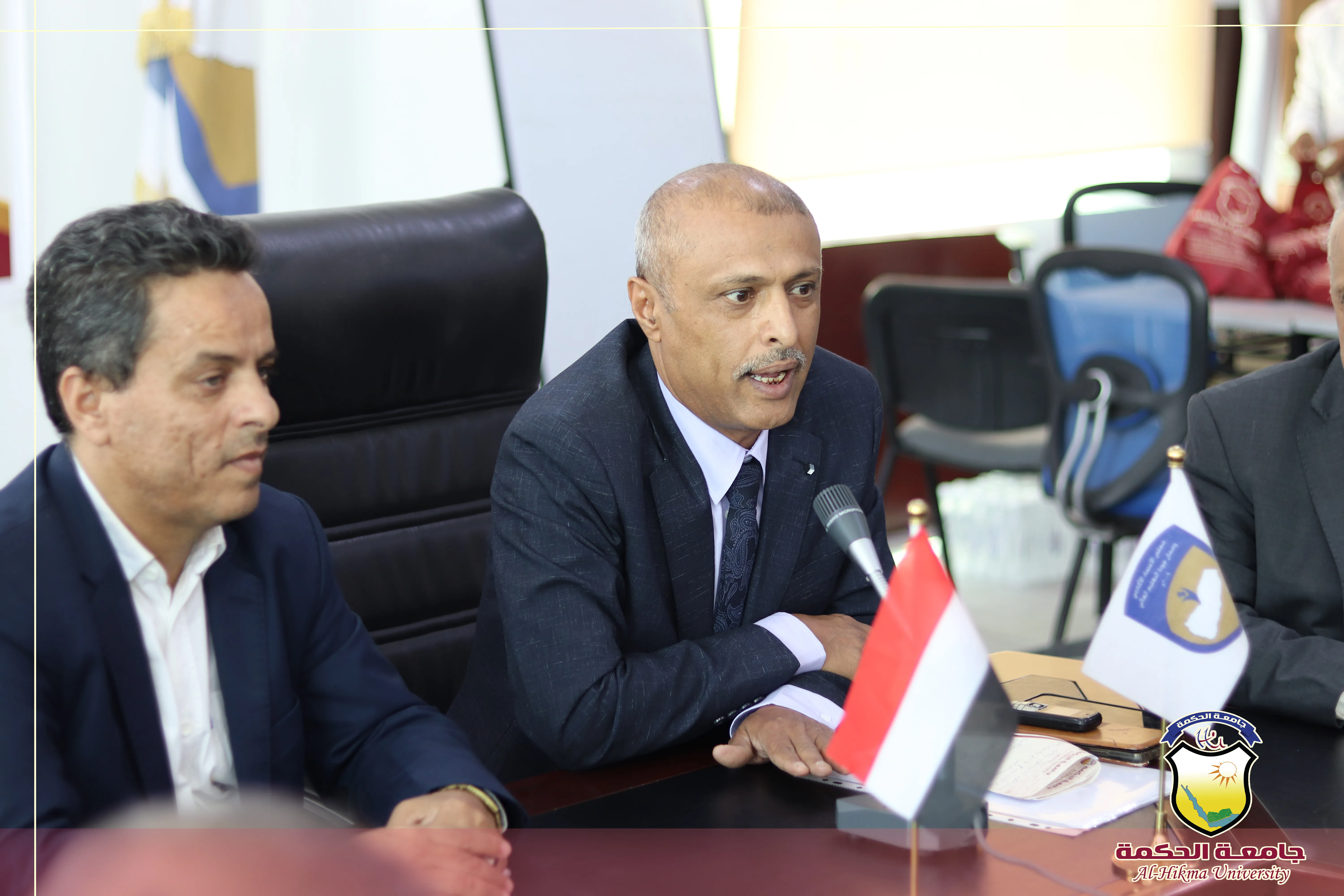 جامعة الحكمة تسلّم طلب اعتماد برنامجي الطب والجراحة وطب الأسنان لمجلس الاعتماد الأكاديمي وضمان جودة التعليم باليمن